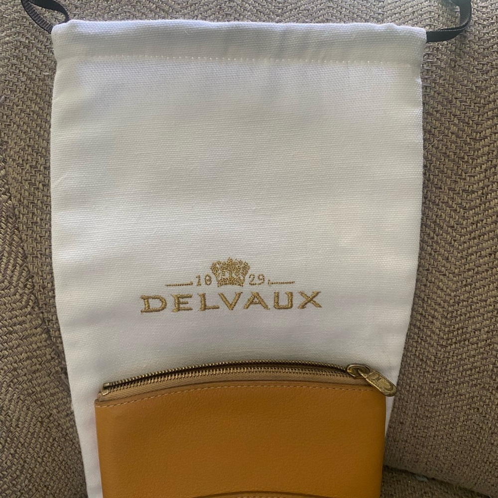 Authentic Delvaux Luxury Tan Leather Women's pouch - Picture 2 of 8